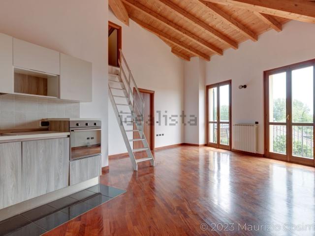 Appartamento in vendita di 90 m² in Via Monte Grappa, 8