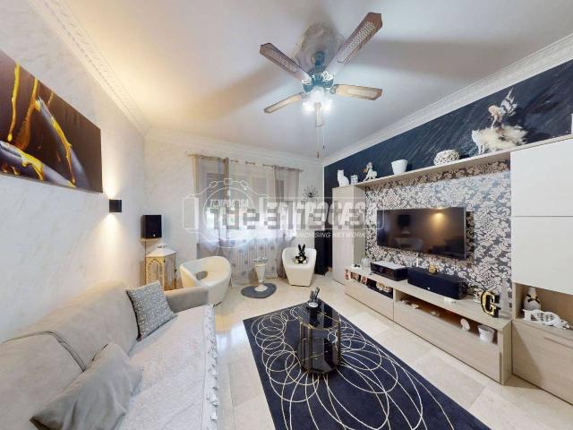 Appartamento in vendita di 90 m² in Via Monte Rosa, 149