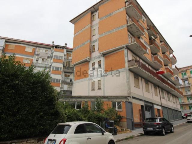 Appartamento in vendita di 90 m² in Via Monte San Gabriele, 16