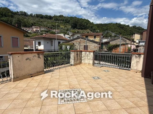 Appartamento in vendita di 90 m² in Via Montebello