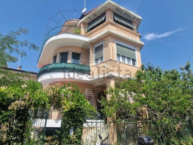 Appartamento in vendita di 90 m² in Via Monterosso, 8