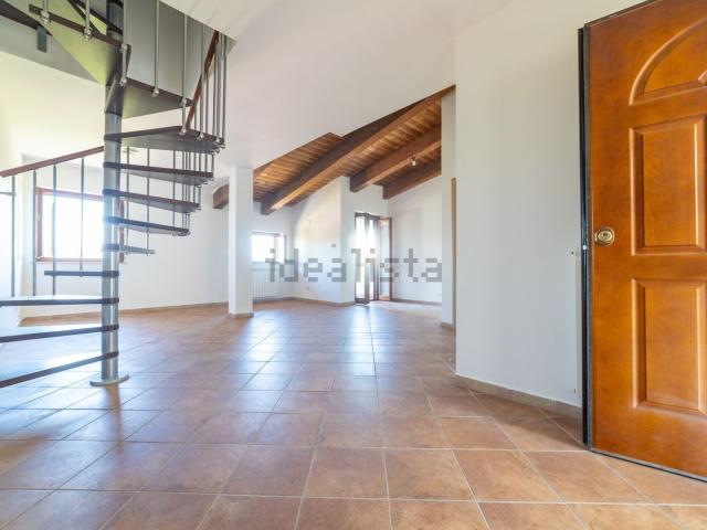 Appartamento in vendita di 90 m² in Via Monti Lepini, 7