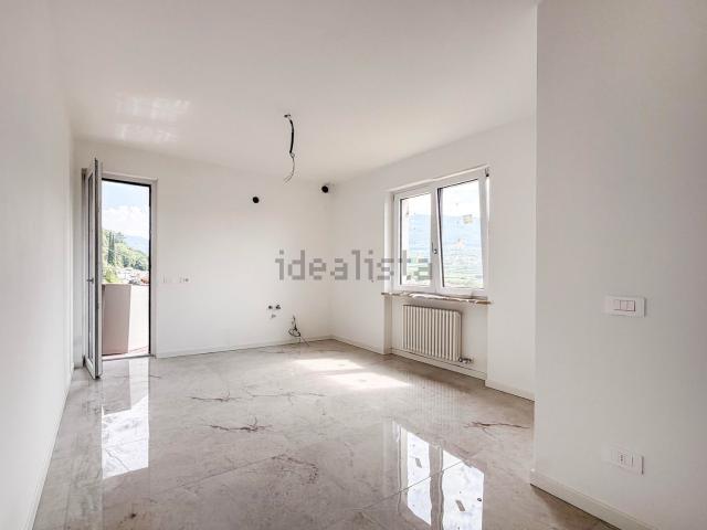 Appartamento in vendita di 90 m² in Via Monumento