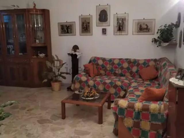 Appartamento in vendita di 90 m² in Via Monsignore Capecelatro