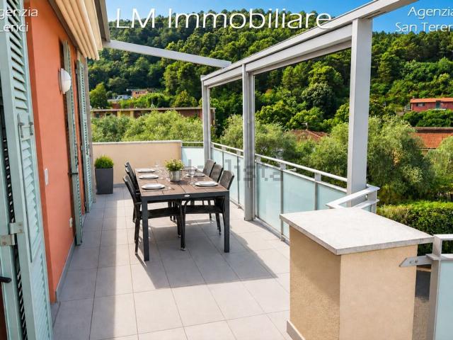 Appartamento in vendita di 90 m² in Via Modena