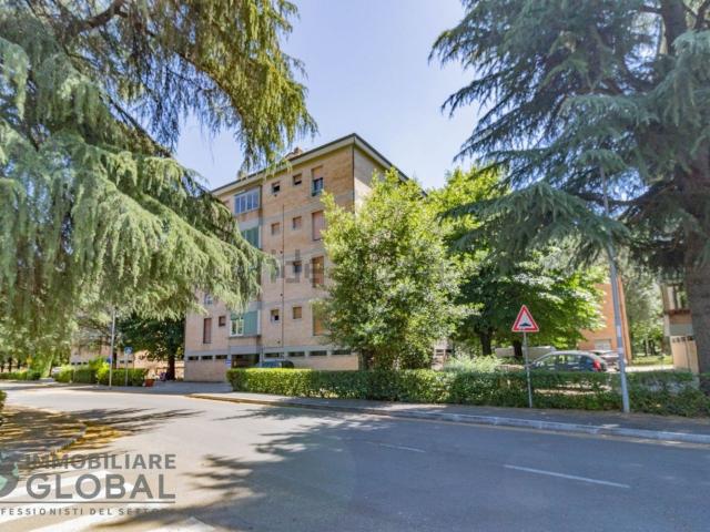 Appartamento in vendita di 90 m² in Via Mutilati del Lavoro, 10