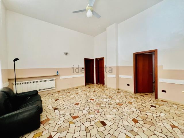 Appartamento in vendita di 90 m² in Via Nazario Sauro
