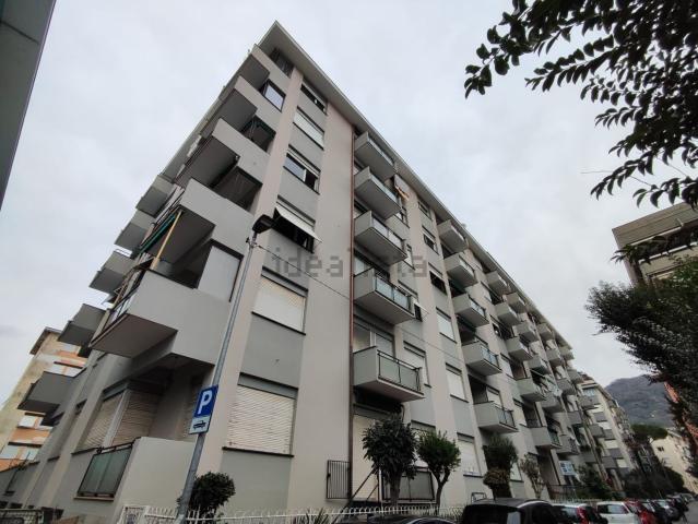 Appartamento in vendita di 90 m² in Via Nino Bixio