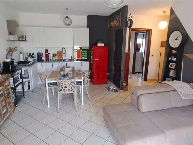 Appartamento in vendita di 90 m² in Via Noemi Gabrielli, 10