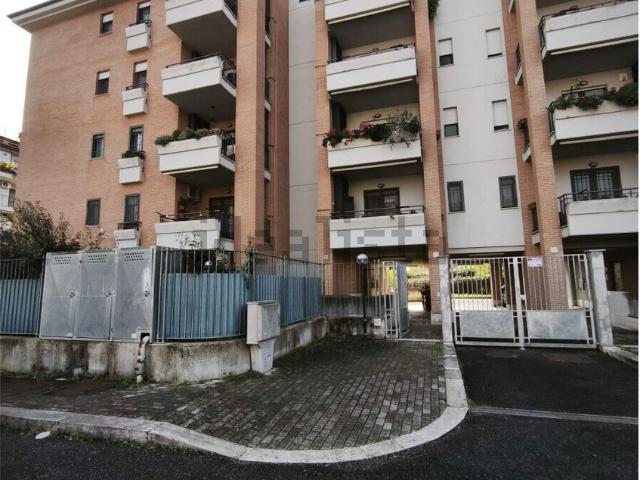Appartamento in vendita di 90 m² in Via Nosate