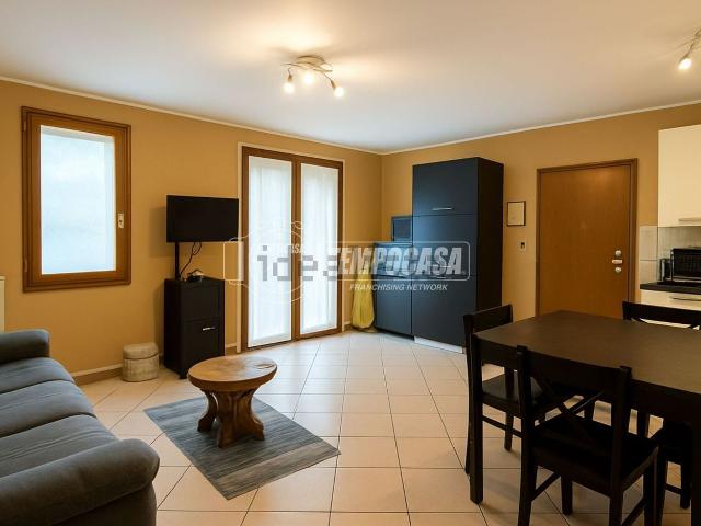 Appartamento in vendita di 90 m² in Via dei Pini, 16
