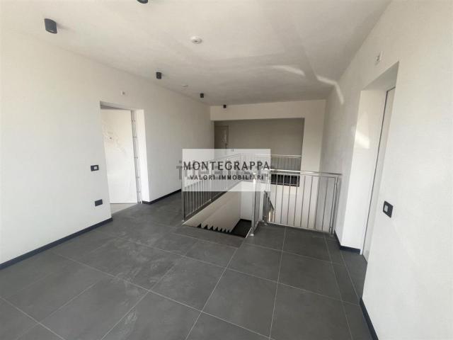 Appartamento in vendita di 90 m² in Via O. Brentari