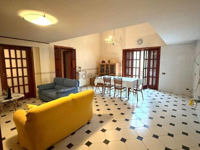 Appartamento in vendita di 90 m² in Via Ofanto
