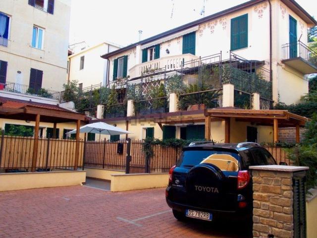 Appartamento in vendita di 90 m² in Via Papa Leone XIII