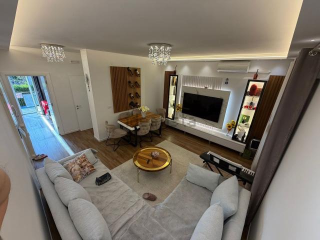 Appartamento in vendita di 90 m² in Via Parma, 3