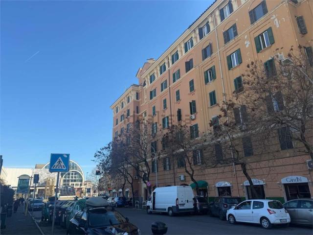 Appartamento in vendita di 90 m² in Via Pellegrino Matteucci