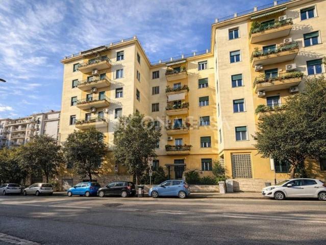 Appartamento in vendita di 90 m² in Via Pietro Castellino