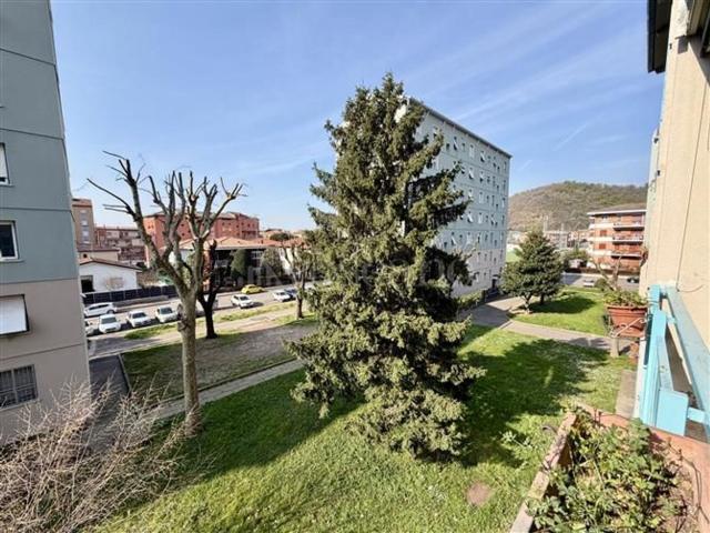 Appartamento in vendita di 90 m² in Via Pietro Emilio Tiboni