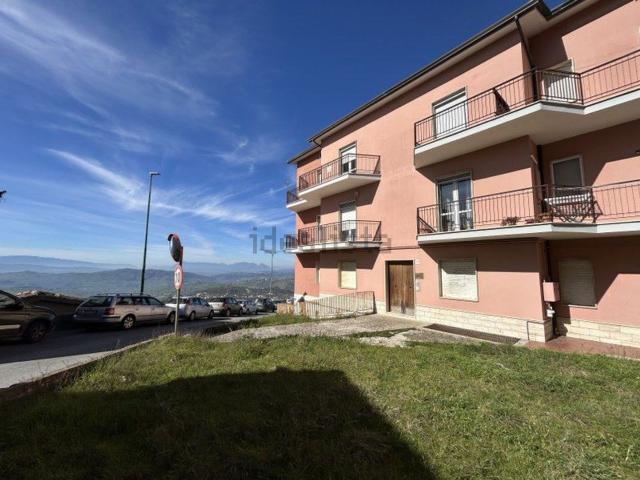 Appartamento in vendita di 90 m² in Via Pietro Paolo Parzanese, 118