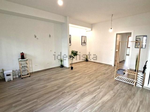Appartamento in vendita di 90 m² in Via Pietrino Belli