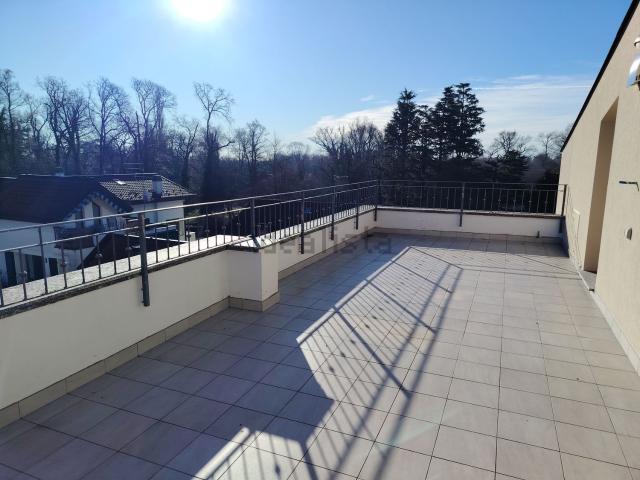 Appartamento in vendita di 90 m² in Via Po