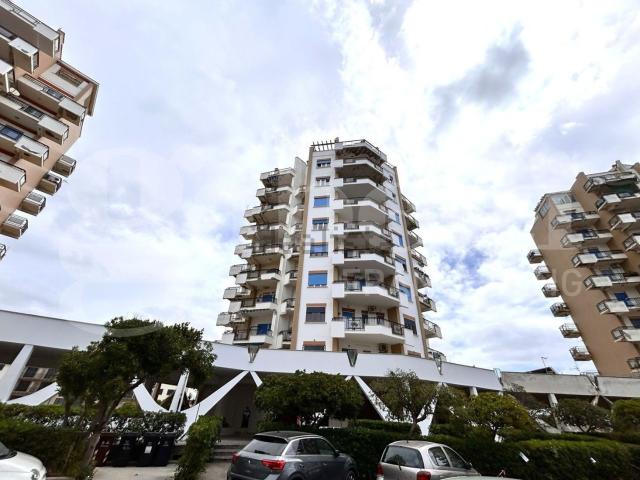 Appartamento in vendita di 90 m² in Via Pola, 148