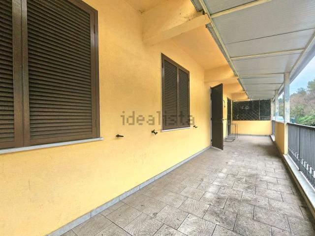 Appartamento in vendita di 90 m² in Via Provinciale