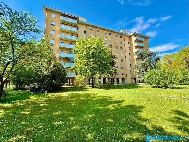 Appartamento in vendita di 90 m² in Via Praga, 1