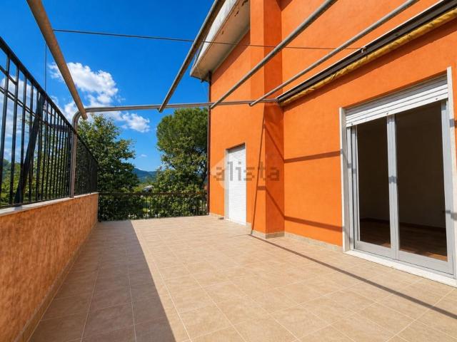 Appartamento in vendita di 90 m² in Via Prima Trasversale, 24