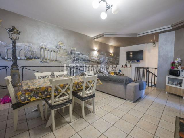 Appartamento in vendita di 90 m² in Via Puccini, 64