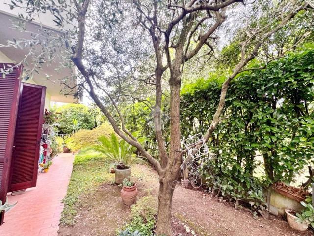 Appartamento in vendita di 90 m² in Via Pusiano, 1
