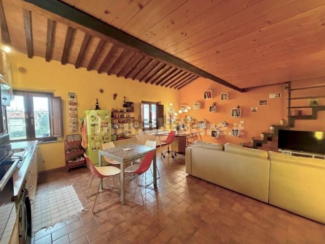 Appartamento in vendita di 90 m² in Via Putignano Sant&apos Ermete, 39