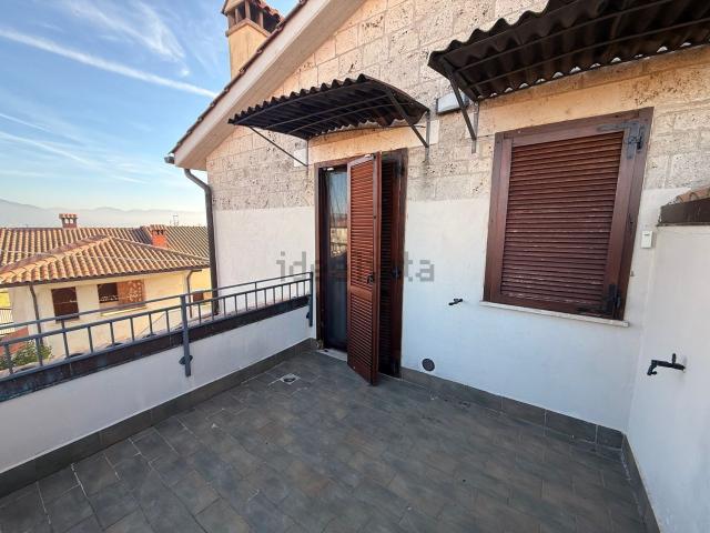 Appartamento in vendita di 90 m² in Via Quadrelletto