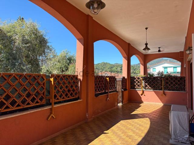 Appartamento in vendita di 90 m² in Via Queirolo, 5