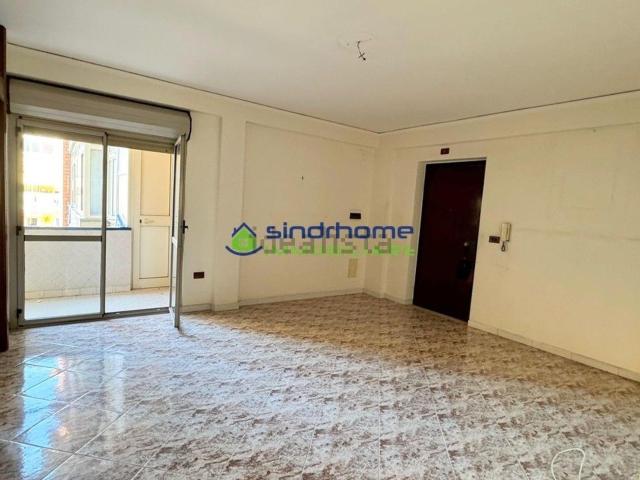 Appartamento in vendita di 90 m² in Via Raffaele Viviani