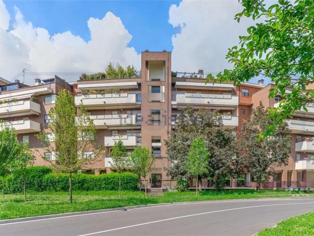 Appartamento in vendita di 90 m² in Via Riccardo Zandonai, 18