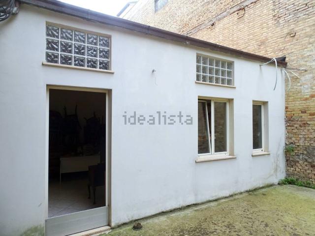 Appartamento in vendita di 90 m² in Via Roma angolo Via vittorio veneto
