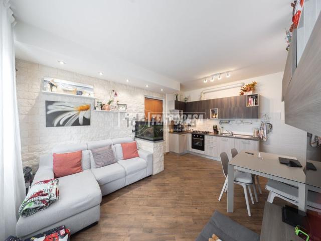 Appartamento in vendita di 90 m² in Via Roma, 35