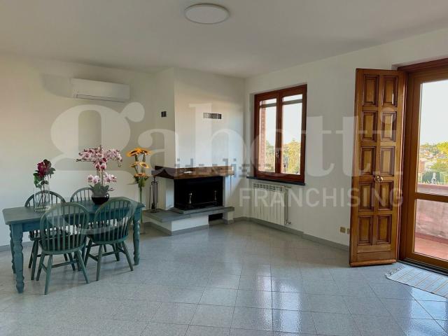 Appartamento in vendita di 90 m² in Via Roma