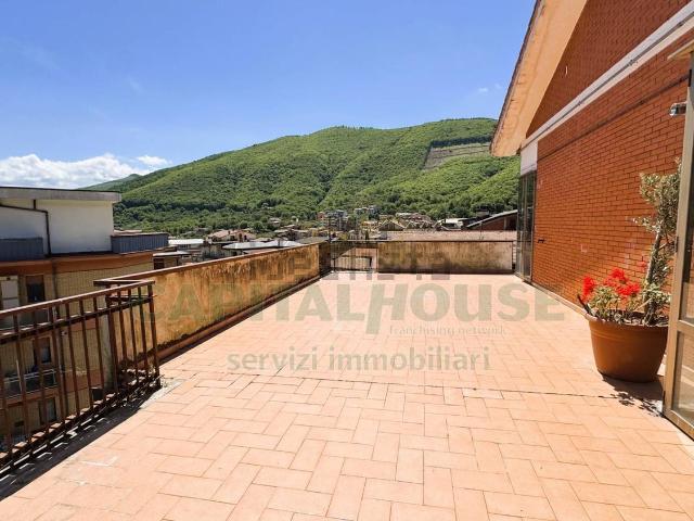 Appartamento in vendita di 90 m² in Via Roma