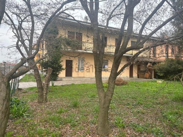Appartamento in vendita di 90 m² in Via Roncello, 31