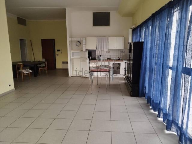 Appartamento in vendita di 90 m² in Via S. D&apos Acquisto