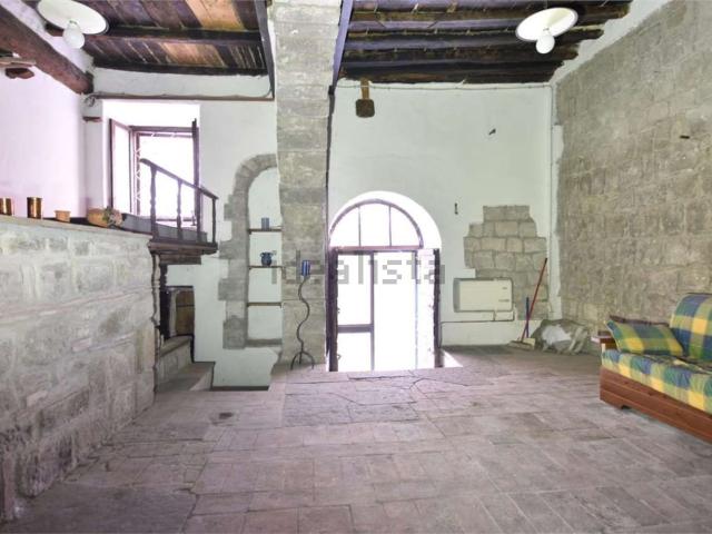 Appartamento in vendita di 90 m² in Via S. Pietro, 4