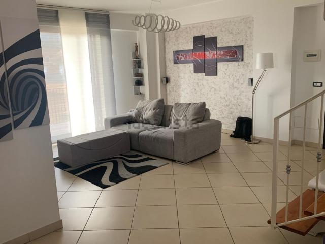 Appartamento in vendita di 90 m² in Via Scale Sant&apos Antonio, 64