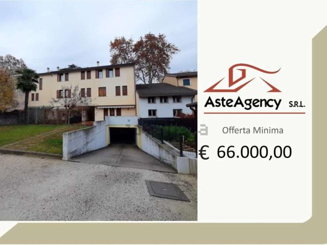 Appartamento in vendita di 90 m² in Via Schiavonesca, 5