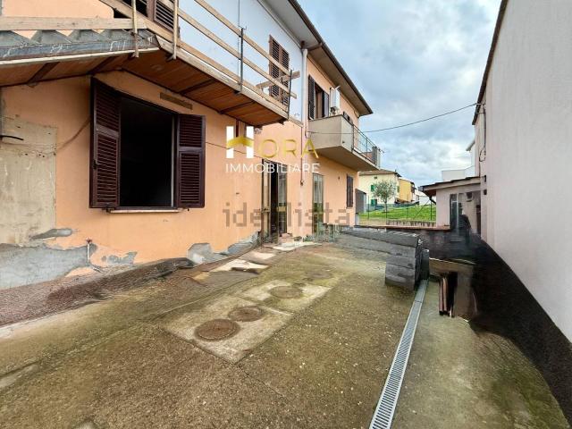 Appartamento in vendita di 90 m² in Via Sant&apos Angelo, 180