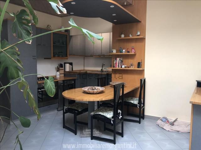 Appartamento in vendita di 90 m² in Via Sant&apos Angelo