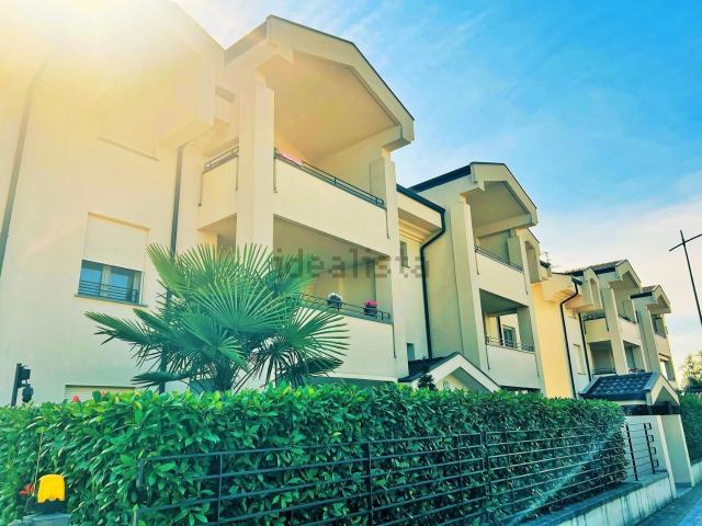 Appartamento in vendita di 90 m² in Via Sant&apos Agnese