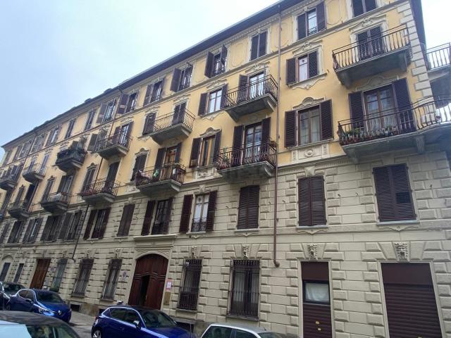 Appartamento in vendita di 90 m² in Via Santa Chiara, 60