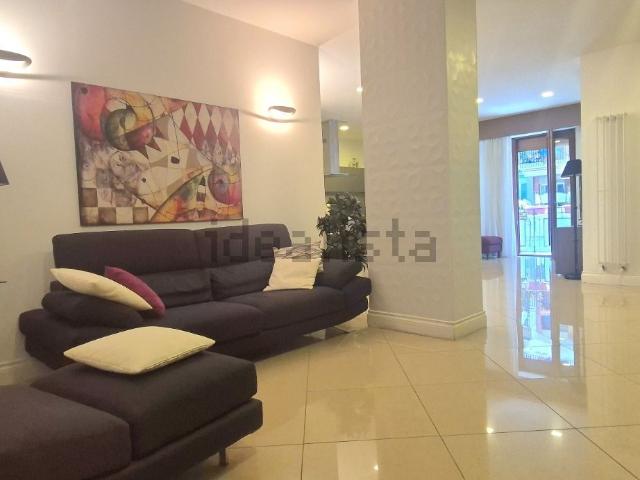 Appartamento in vendita di 90 m² in Via Santa Maria della Libera